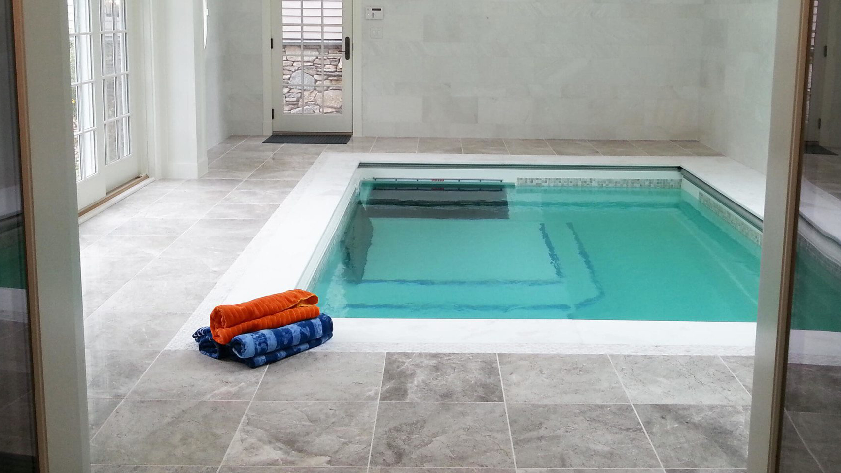 Bilan SwimEx : La piscine SwimEx 1000S installée dans une salle de fitness au sous-sol